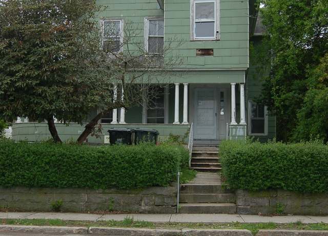 Property at 26 Jefferson Ave, New London, CT 06320, 5 beds, 1.5 baths