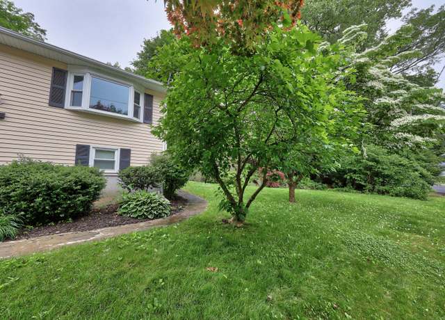Property at 141 Joy Rd, Waterbury, CT 06708, 3 beds, 2 baths