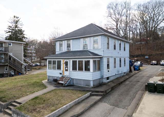 Property at 44 Hunters Ave, Norwich, CT 06380, 4 beds, 2 baths