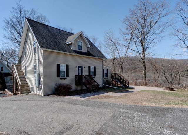 Property at 22 Hull Pl, Seymour, CT 06483, 6 beds, 3 baths