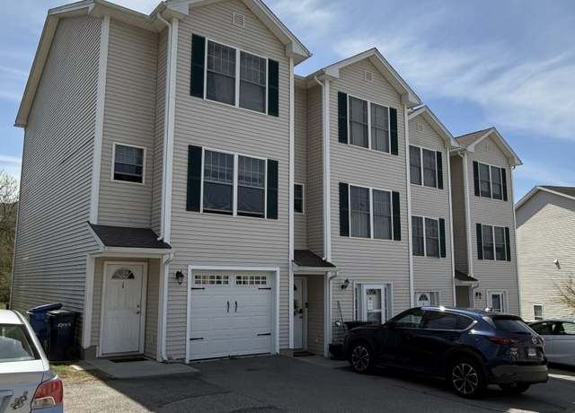Property at 41 Palmer St #1, Norwich, CT 06360, 2 beds, 2.5 baths