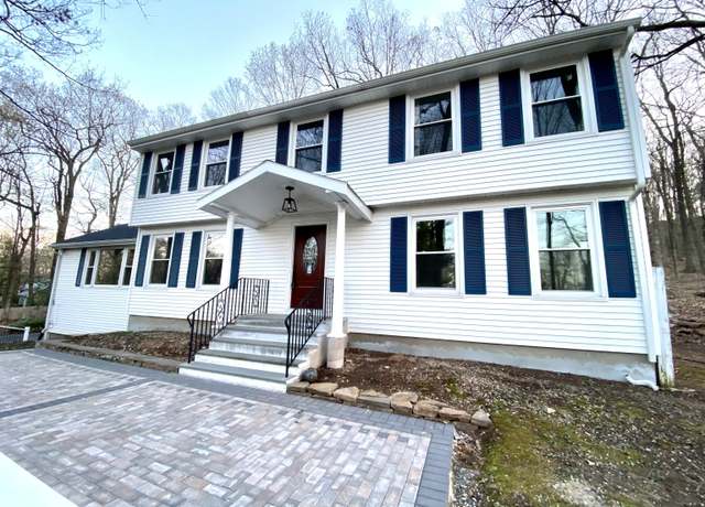Property at 545 Simsbury Rd, Bloomfield, CT 06002, 4 beds, 2.5 baths