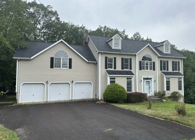 Property at 52 Quarry Ln, Hamden, CT 06518, 5 beds, 2.5 baths