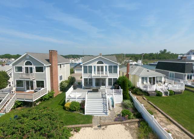 Property at 201 Old Mail Trl, Westbrook, CT 06498, 4 beds, 3.5 baths