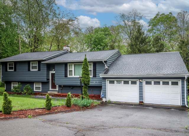 Property at 7 Brookdale Ln, Brookfield, CT 06804, 3 beds, 2.5 baths