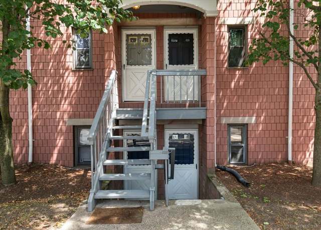 Property at 125 Olive St Apt D2, New Haven, CT 06511, 2 beds, 1 bath