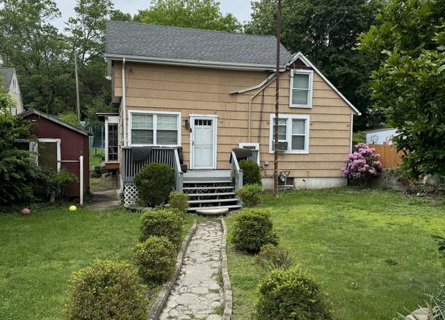 Property at 385 Chamberlain Ave, Bridgeport, CT 06606, 3 beds, 2 baths
