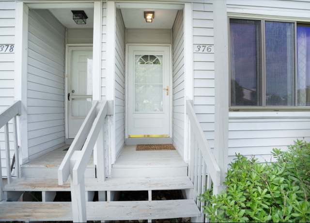 Property at 376 Cypress Rd #376, Newington, CT 06111, 2 beds, 1.5 baths