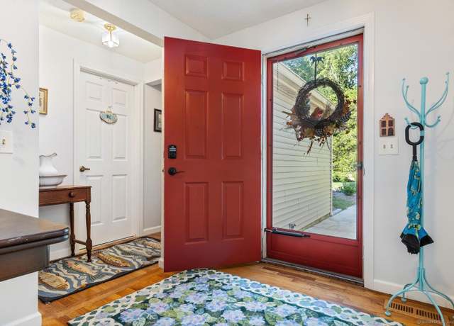 Property at 11 Coulter St #14, Old Saybrook, CT 06475, 2 beds, 2 baths