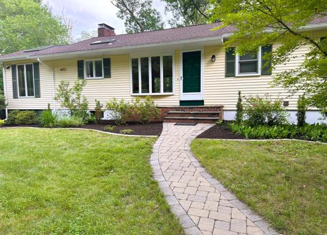 Property at 60 Olsen Dr, Mansfield, CT 06250, 3 beds, 2 baths