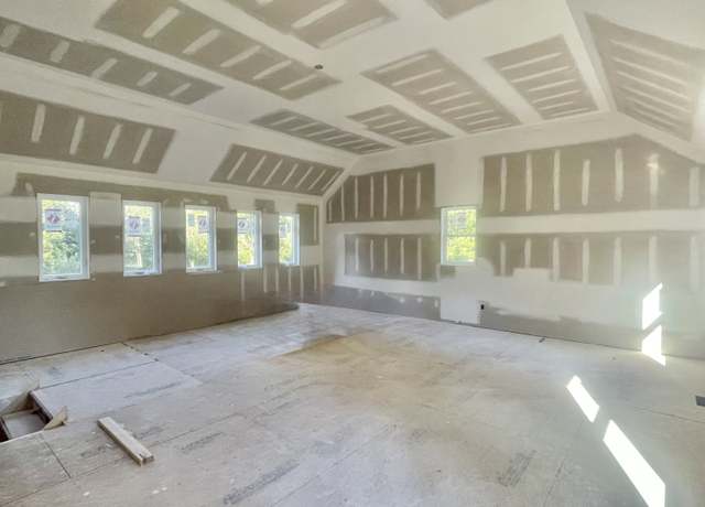 Property at 3 Deer Run Dr #3, Seymour, CT 06483, 3 beds, 2.5 baths