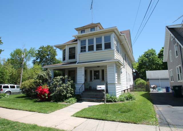Property at 156 Blakeman Pl, Stratford, CT 06615, 6 beds, 3 baths