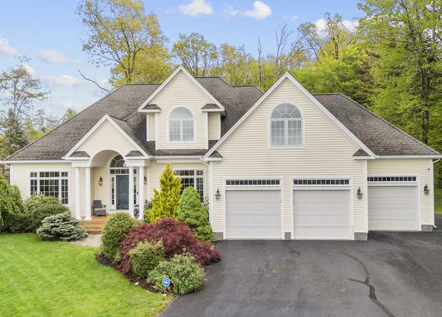 Property at 367 Bella Vista Ln, Manchester, CT 06040, 4 beds, 3 baths