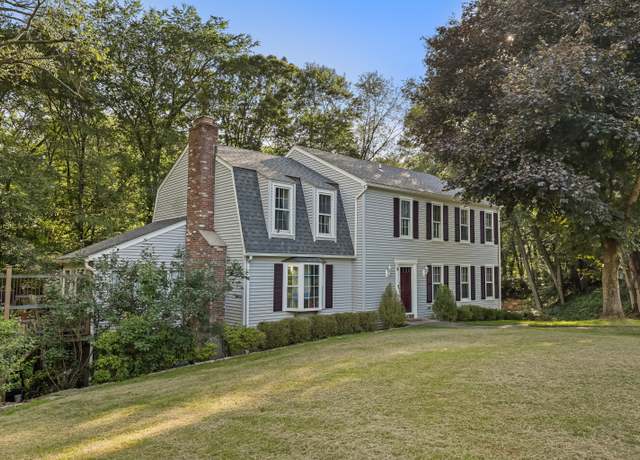Property at 9 Allen Ct, Norwalk, CT 06851, 4 beds, 2.5 baths