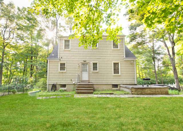 Property at 28 Old Shelton Rd, Shelton, CT 06484, 4 beds, 2 baths