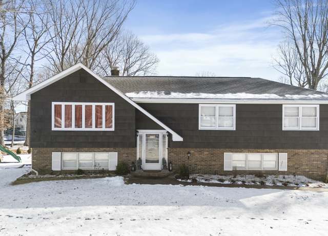 Property at 86 Pulaski Hwy, Ansonia, CT 06401, 3 beds, 2.5 baths