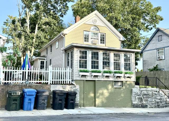 Property at 28 Grand St, New London, CT 06320, 2 beds, 1.5 baths