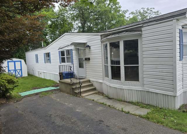 Property at 20 Woodland Park, Shelton, CT 06484, 2 beds, 1 bath