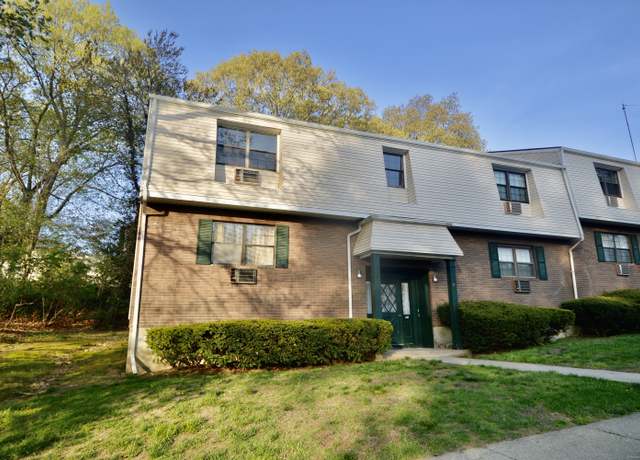 Property at 48 Enid St Apt C, Bridgeport, CT 06606, 1 bed, 1 bath