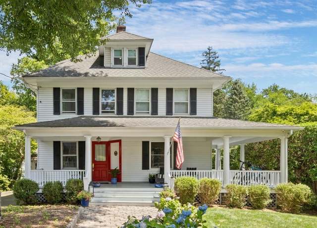 Property at 14 Highview Ave, Greenwich, CT 06870, 5 beds, 2.5 baths