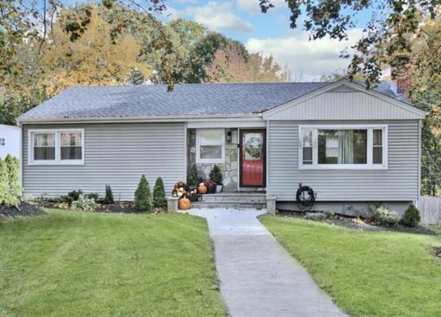 Property at 5 Pepperidge Rd, Trumbull, CT 06611, 3 beds, 1.5 baths