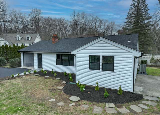 Property at 101 Parade Hill Rd, New Canaan, CT 06840, 3 beds, 2 baths