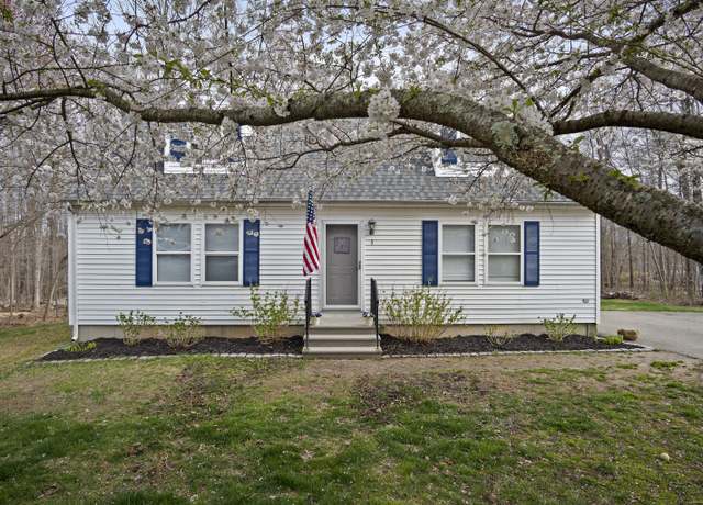 Property at 5 Salt Box Cir, Montville, CT 06382, 4 beds, 2 baths