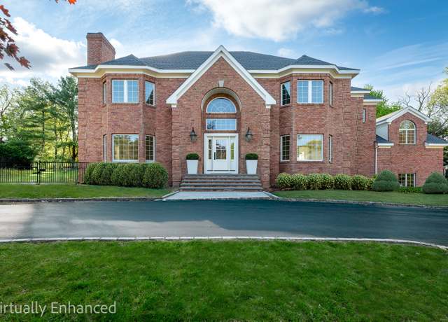 Property at 19 Stone Fence Ln, Stamford, CT 06903, 4 beds, 3.5 baths