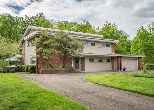 Property at 31 Westcliff Dr, West Hartford, CT 06117, 4 beds, 3.5 baths
