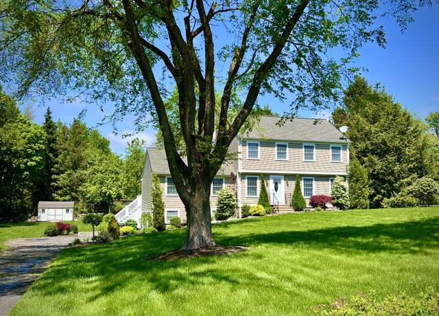 Property at 12 Platt Dr, Prospect, CT 06712, 3 beds, 2.5 baths