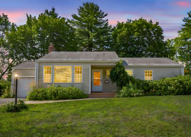 Property at 11 Sky View Dr, West Hartford, CT 06117, 3 beds, 1.5 baths