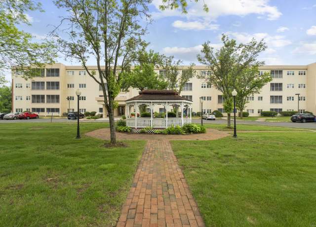 Property at 75 Washington Ave Unit 2-307, Hamden, CT 06518, 2 beds, 2 baths