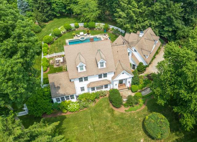 Property at 8 Cobbs Mill Rd, Wilton, CT 06897, 4 beds, 6.5 baths