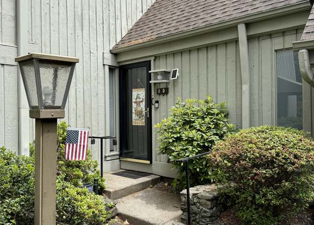 Property at 8 Heritage Vlg Unit D, Southbury, CT 06488, 2 beds, 1.5 baths