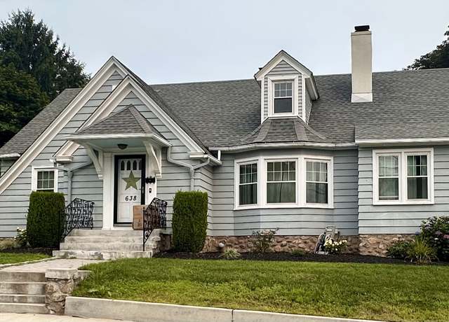 Property at 638 Congress Ave, Waterbury, CT 06708, 4 beds, 1.5 baths