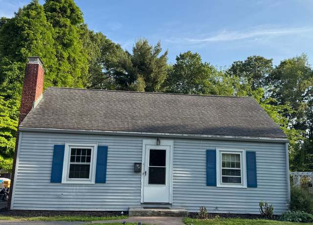 Property at 36 Nye St, Manchester, CT 06040, 3 beds, 1 bath