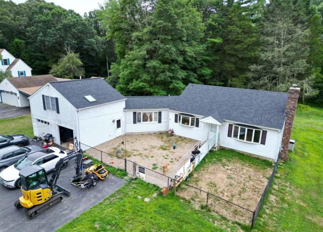 Property at 90 Wawecus Hill Rd, Norwich, CT 06360, 3 beds, 3 baths
