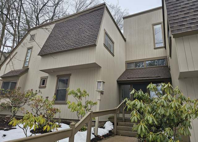 Property at 13 Mallard Dr #13, Farmington, CT 06001, 3 beds, 2 baths