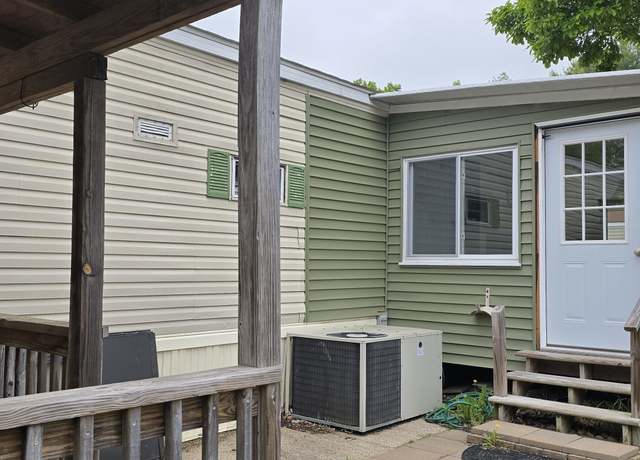 Property at 1290 north Rd #15, Groton, CT 06340, 2 beds, 1.5 baths