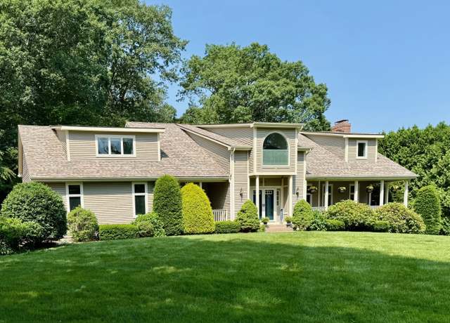Property at 67 Old Farms Rd, Glastonbury, CT 06073, 4 beds, 2.5 baths