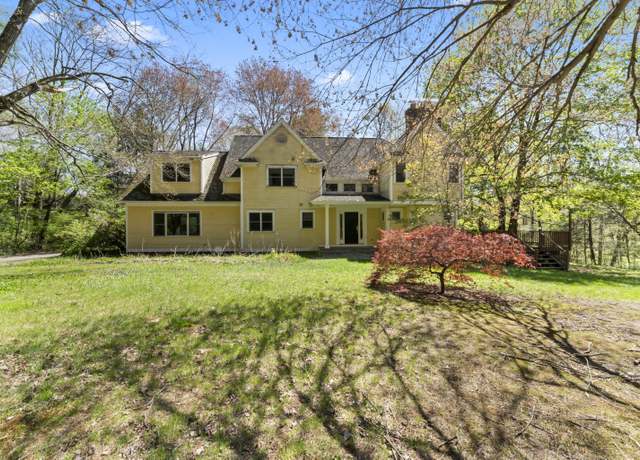 Property at 913 Ridgefield Rd, Wilton, CT 06897, 4 beds, 3 baths