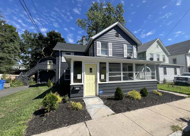 Property at 146 Liberty St, Middletown, CT 06457, 3 beds, 1.5 baths