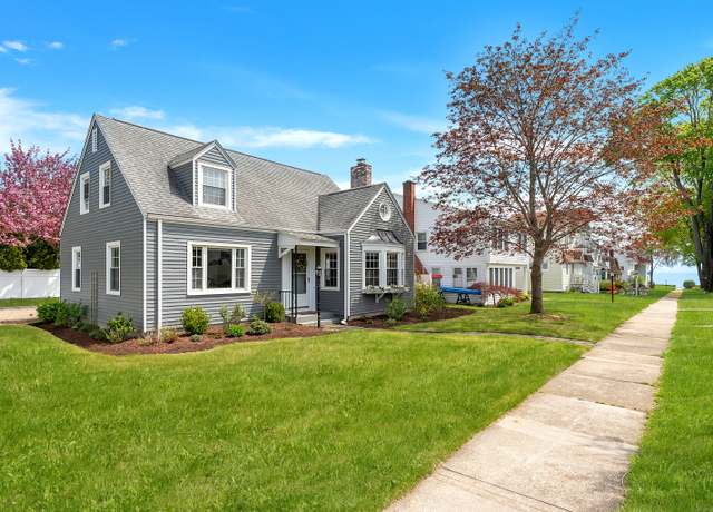 Property at 22 East Walk, Clinton, CT 06413, 3 beds, 1.5 baths