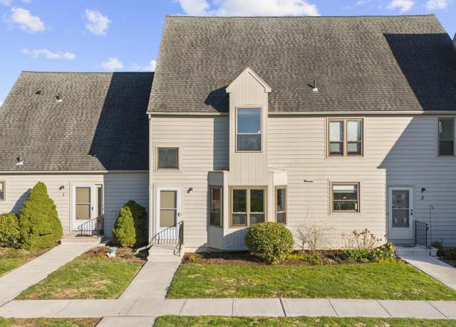 Property at 2 Hallmark Hill Dr #2, Wallingford, CT 06492, 2 beds, 1.5 baths