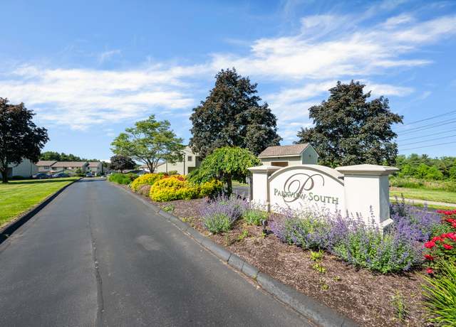 Property at 401 Summer Hill Dr #401, South Windsor, CT 06074, 2 beds, 1.5 baths