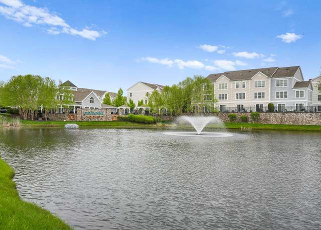 Property at 206 Copper Square Dr #206, Bethel, CT 06801, 2 beds, 2.5 baths