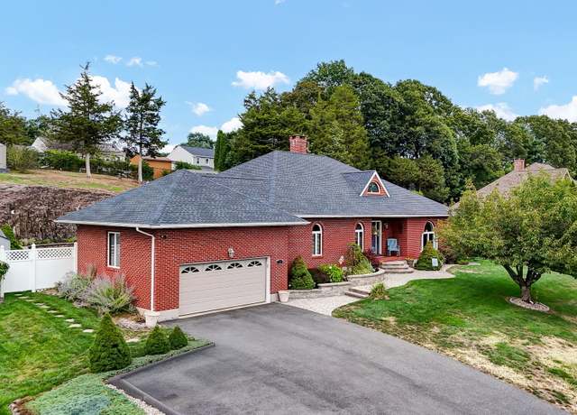 Property at 21 Hidden Valley Dr, Rocky Hill, CT 06067, 3 beds, 2 baths