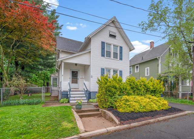 Property at 2 Cottage St, Middletown, CT 06457, 3 beds, 1 bath