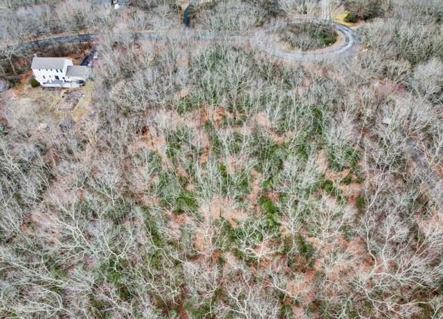 Property at 15 Greystone Dr, Montville, CT 06382