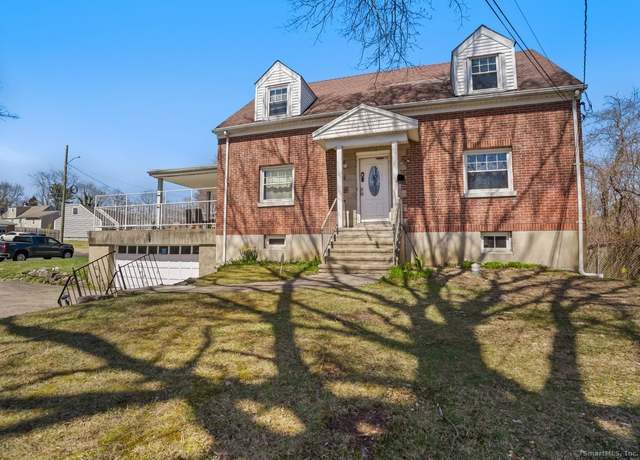 Property at 3170 Old Town Rd, Bridgeport, CT 06606, 4 beds, 3 baths